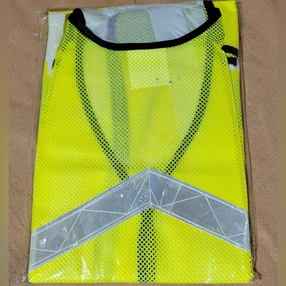 Safety Work Vests - Picture 3 of 5